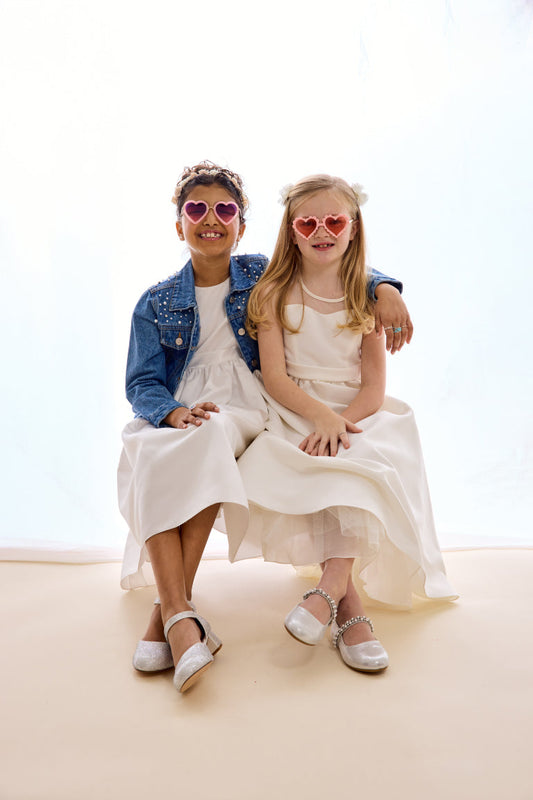 Kids at Your Wedding: Yes or No and What to Consider